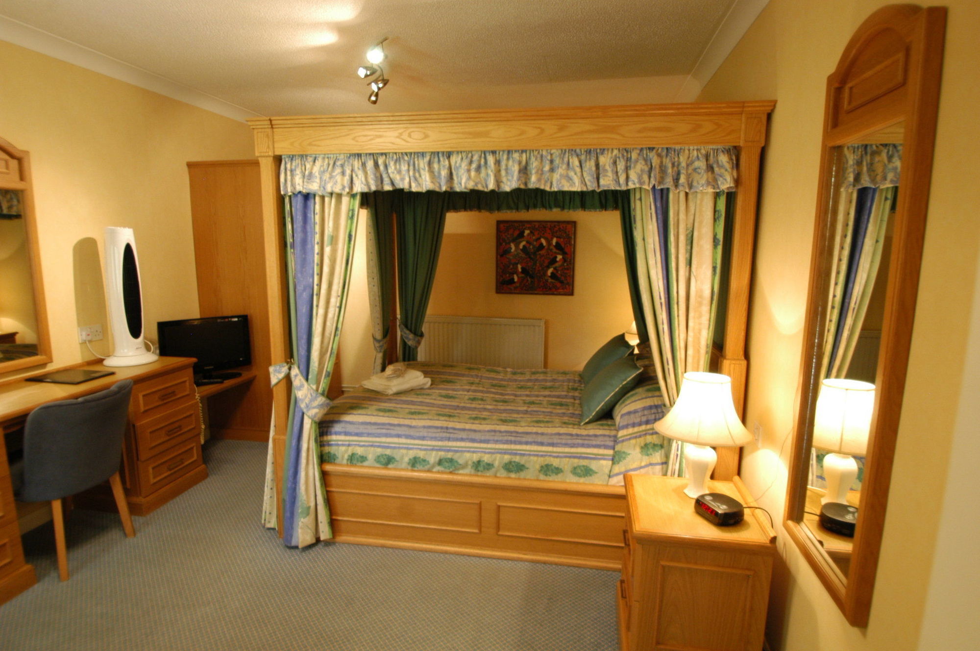 The Lodge Duxford Room photo