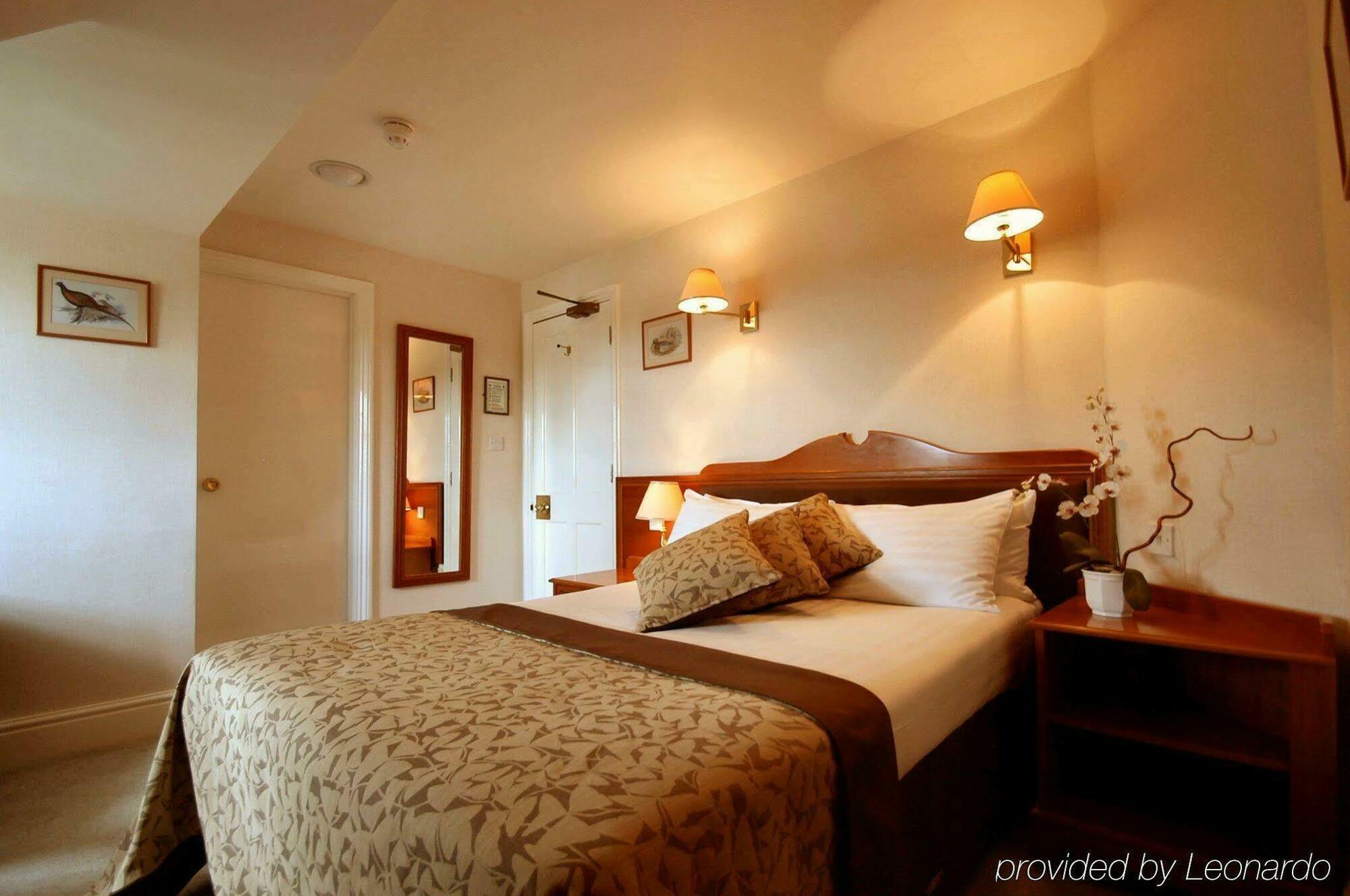 The Lodge Duxford Room photo