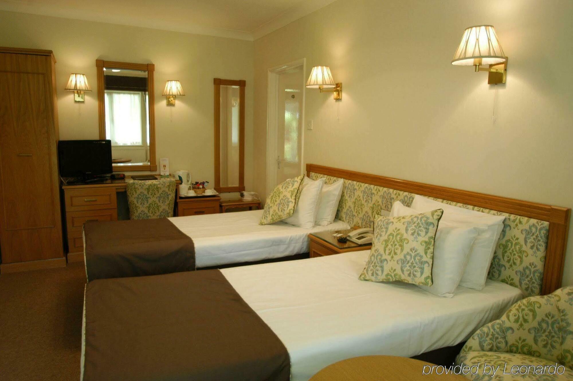 The Lodge Duxford Room photo